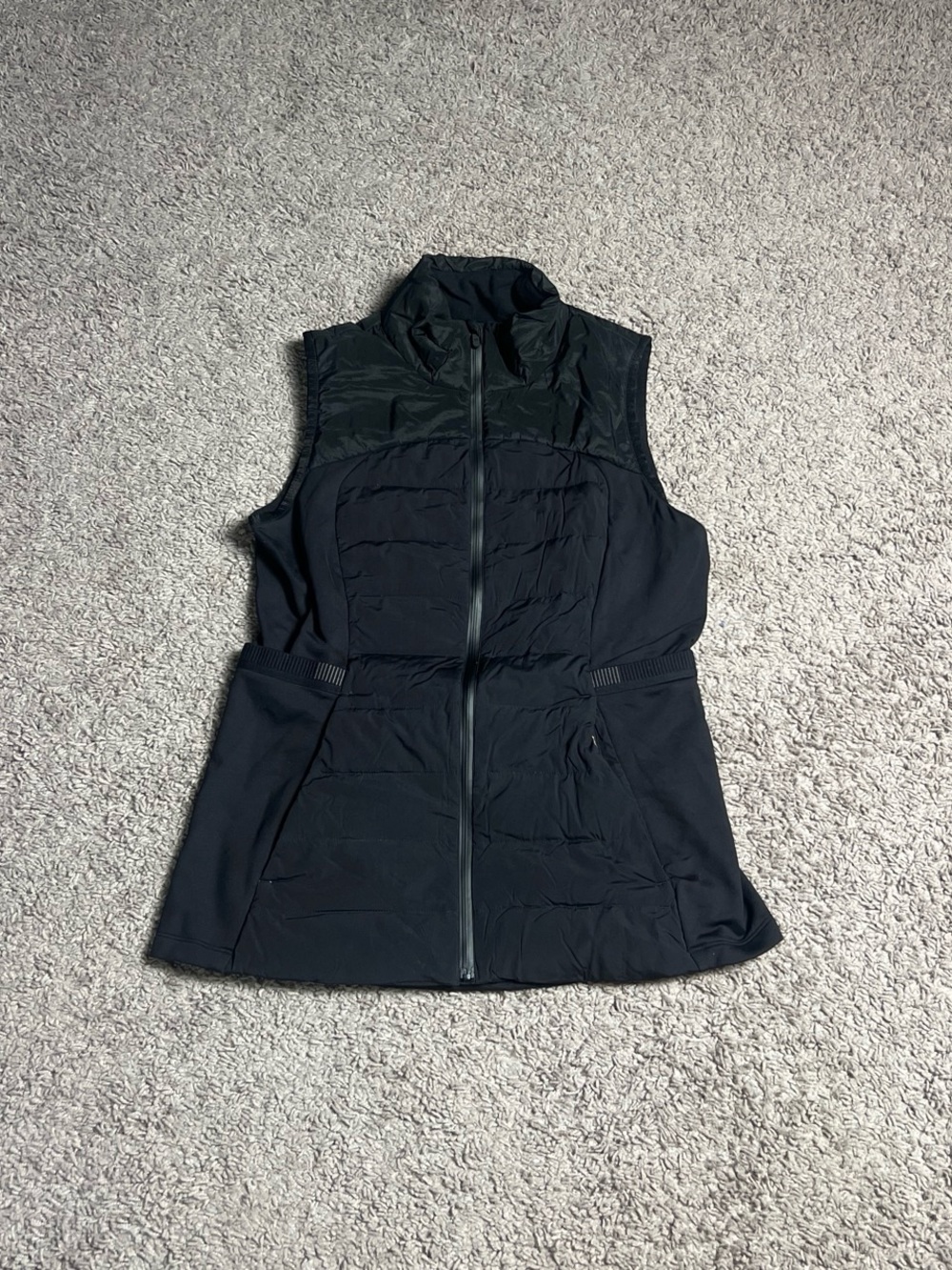 Lululemon black down for it all vest size 8